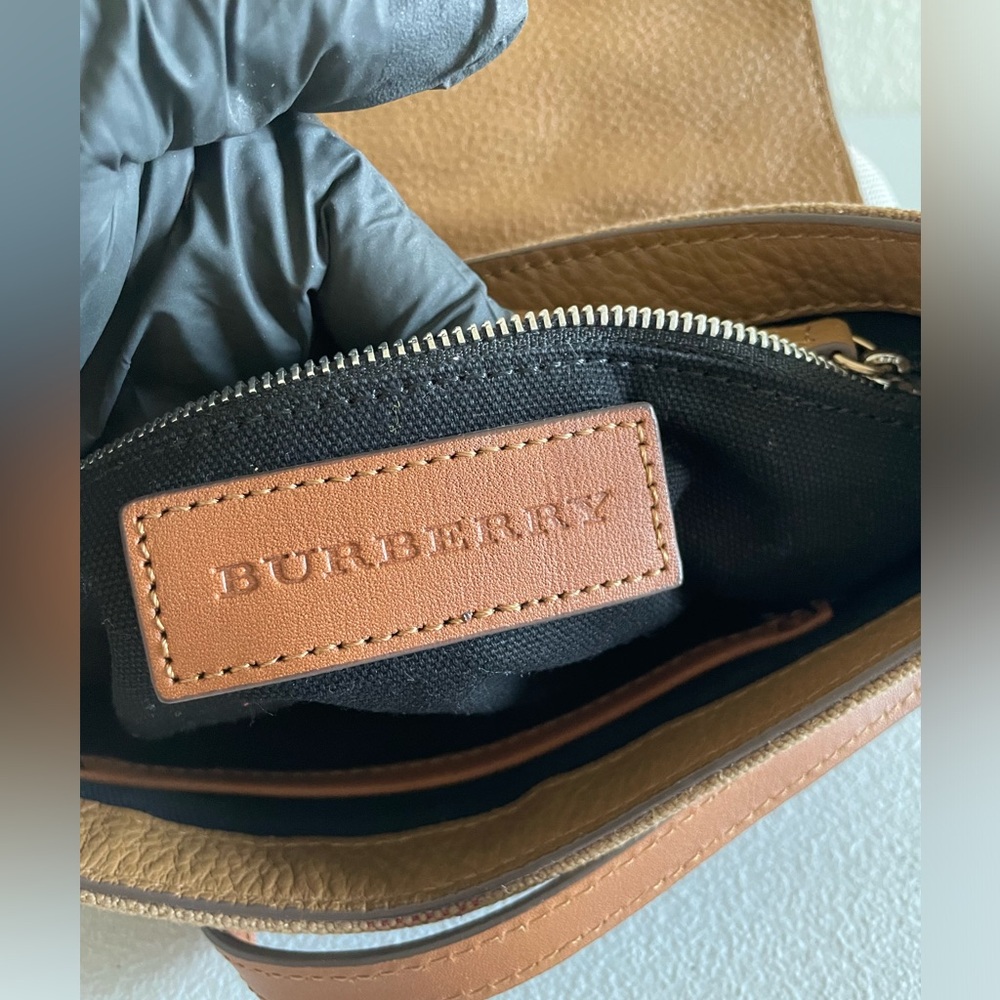 Burberry crossbody bag - Picture 10 of 12